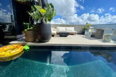 Image de Entertainers penthouse with 5 bedrooms pool & spa