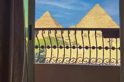 Image de Two bedrooms apartment with a private bathroom