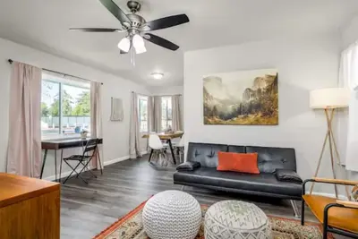 Image de Fresno Apt 1 Bed:1 Bath California Dreamin'!