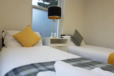 Image de Spacious 2 Bedroom close to station and shopping