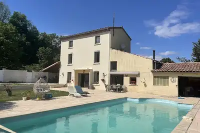 Image de Villa avec grande piscine privée. . la campagne à Valence