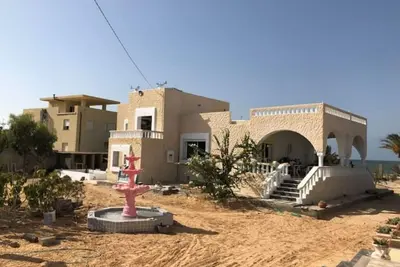 Image de Big lost paradise Superb waterfront villa