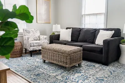 Image de Cozy & Pet-Friendly 2br w/ Fire Pit