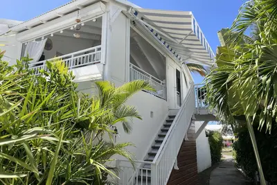 Image de Appartement terrasse sur Marina avec piscine