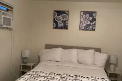 Image de 2 bd hidden gem+private backyard