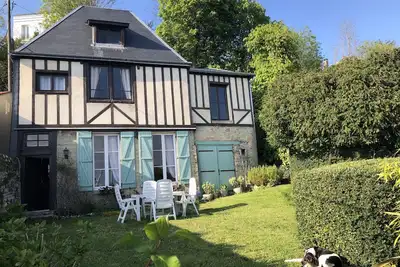Maison ancienne au coeur du Havre avec son jardin privatif.