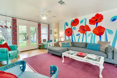 Contemporary Home - 1 Mi to Georgetown Square