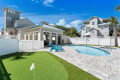Image de Crystal View - Heated Private Pool w/ Cabana, Gulf Views, Steps to the Sand!