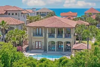 Image de Sandcastle Dreams - Lake Front w/ Guest House, Gulf Views, Heated Private Pool!