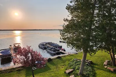 Image de Myriad Fins Cottage and Marina