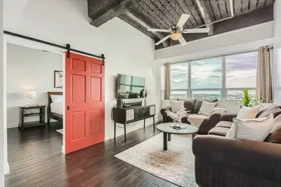 Luxury Penthouse with Rooftop deck