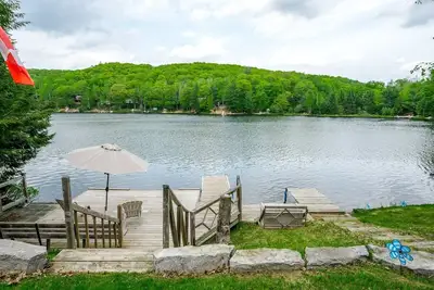 Image de La Bella Vista Lakehouse -Lake Life Awaits: Quaint Cottage with Modern Amenities