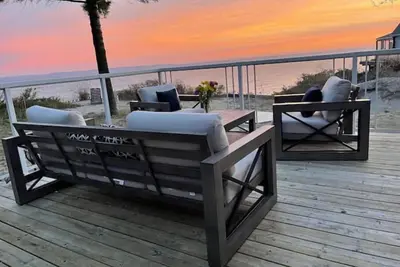Image de Georgian Bay Beach Club 9 Beachfront Paradise & Heated Saltwater Pool