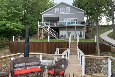 Lakeside Paradise
