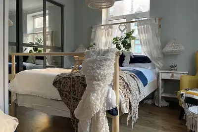 Image de Pristine 1Br Apt in City Center w/ Patio & Parking