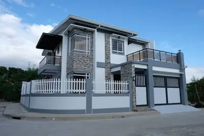 Image de Beautiful & spacious vacation house with 4 bedroom and 5 aircons