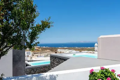 Image de Luxury Santorini Villa | Superior Villa | Private Heated Plunge Pool | Sea Views | 1 Bedroom | Oia