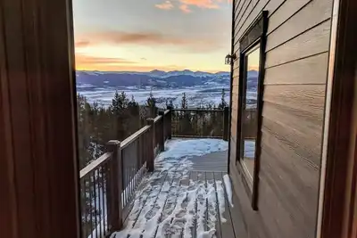 Image de Secluded Winter Park Highlands Tree Top Getaway