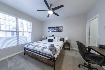 Image de Prime Location Cozy Condo w/ Free Parking