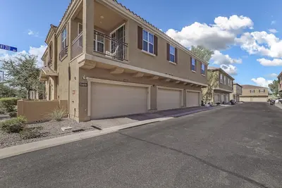 Image de Beautiful 3 bedroom 2. 5 bath townhome in heart of east Gilbert, community pool