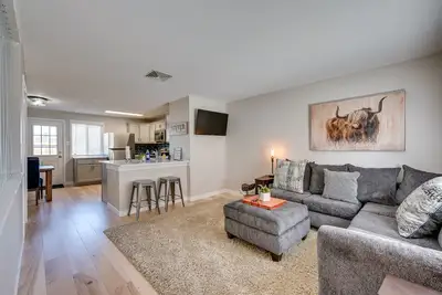 Image de 7 Mi to Dtwn Denver: Dog-Friendly Arvada Home