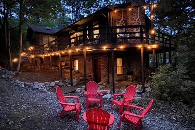 Image de This 2000 sq ft cabin is the perfect retreat!