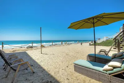 Image de Oceanfront | Private Beach & Patio | Rare Find