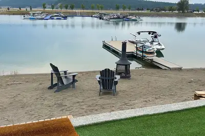 Image de Lake Koocanusa Beach-C/W dock