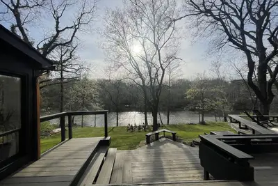 Image de The Riverhouse-Riverfront. 3 minutes to Bridge Park, Columbus Zoo