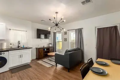 Earth Element Cozy 2br 1Bath in Downtown Phx