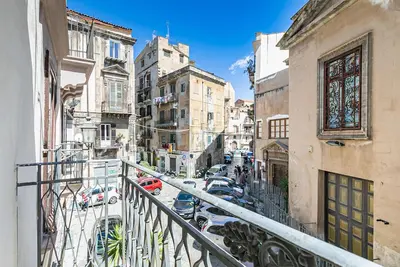 Image de Quattro Canti Roomy Flat with Balconies x4