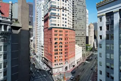 Image de Celebrate Gay Pride Weekend at the Ritz in a 2 Bedroom, 2. 5 Baths, Full Kitchen