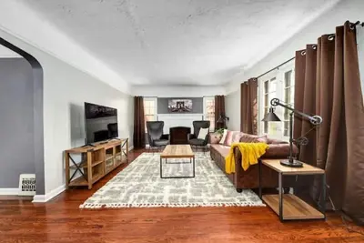 Image de Charming & Updated ~ Long-Stays Ok ~ Near Cleveland Clinic