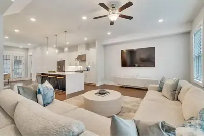 Image de West Midtown Townhouse w/Rooftop/Beltline Access