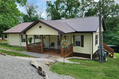 Image de Cottage at Lake Cumberland; 6m walk to water at Clearwater public boat ramp