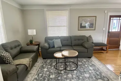 Image de Fantastic Home close to Canal Park, Hospitals and Lincoln Park district.