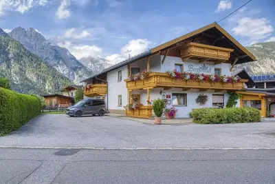 Image de Appartement de vacances \"Sonnenschein Suite\" avec vue sur montagne, jardin partagé et Wi-Fi