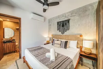 Image de Rare 1br Swim Up w/ Cenote | Osmosis | Gym | Desk