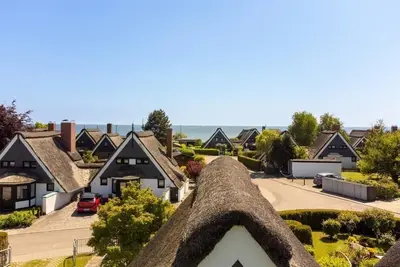 \"Am hohen Ufer\", Reetdach-Haus \"Strand Ahoi 131\"