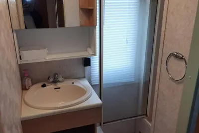 Image de Mobil Home Au Bors Du Lac De Montaigu
