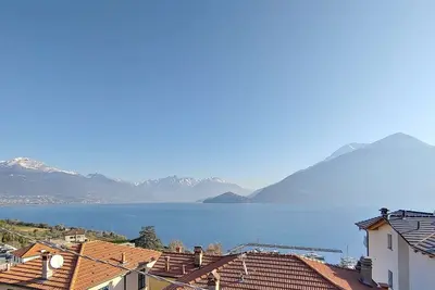 Image de Apartment with lake view. Just a few minutes from the beach!