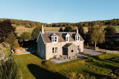 Image de Balvattan Farmhouse - a lodge that sleeps 10 guests in 5 bedrooms
