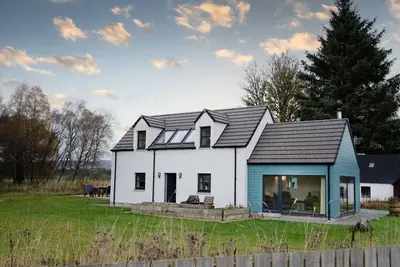 Image de Sleeps 6 in 2 doubles and 1 twin room