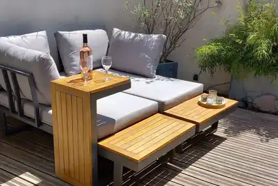 Atypique! Studio donnant sur une charmante terrasse tropézienne
