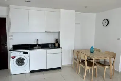 Image de Art on the Hill 2-Bedroom Condo in Pratumnak, Pattaya