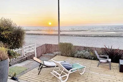 Image de Magnifique vue sur la mer direct sur la plage appartement 110m2 8-9 pers terrass