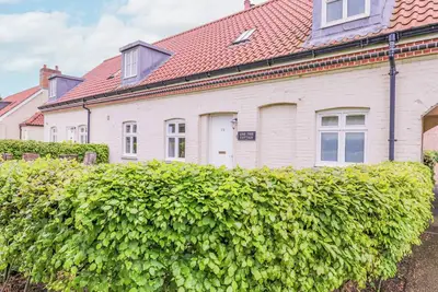 Image de Lime Tree Cottage, Blythburgh, pet friendly, with pool in Southwold