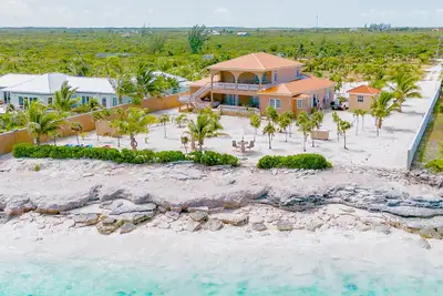 Image de 5 Bdr Beachfront Home-Turks & Caicos
