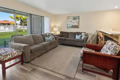 Image de #17-Condo near large pool & shuttle to Gorge Amp-book separately