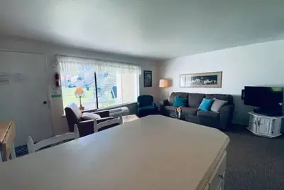 Image de #171 Condo near large pool & shuttle to Gorge Amp-book separately